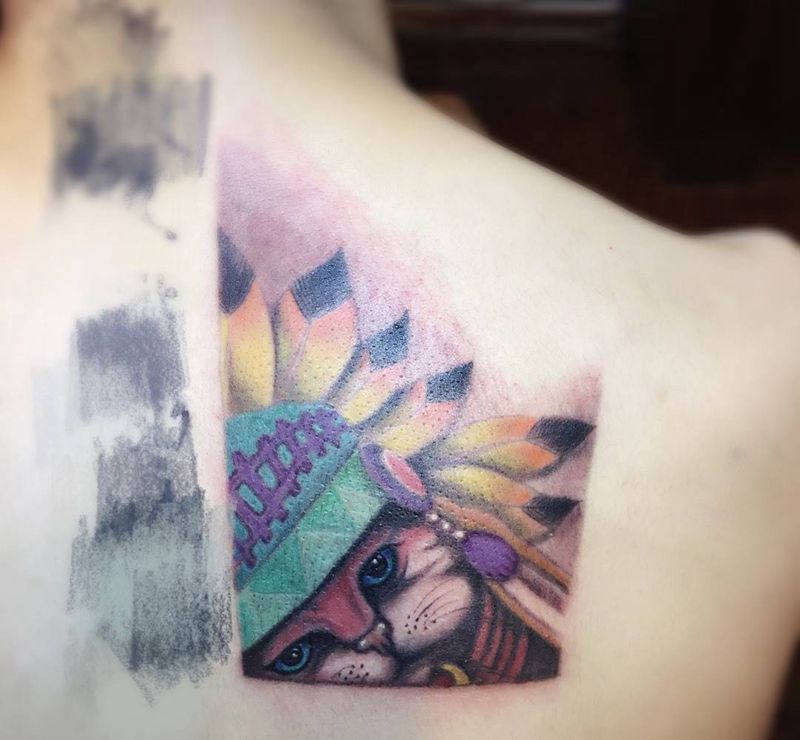 印第安猫咪纹身图片_成品背部欧美鬼神动物纹身图案