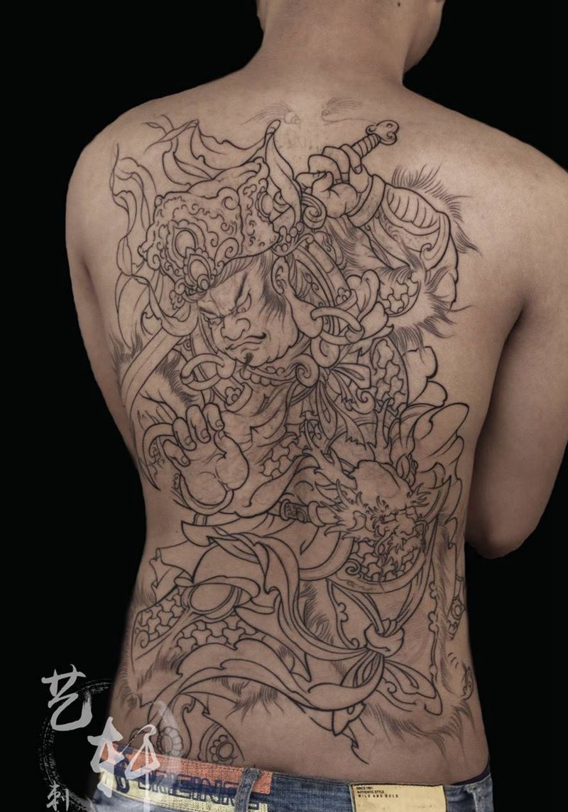 满背线条纹身图片_手稿背部传统人物纹身图案