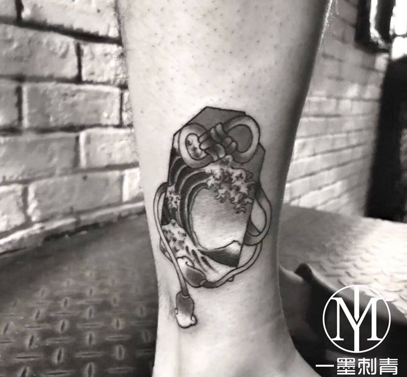 日式风格御守。纹身图片_腿部脚部老传统纹身图案