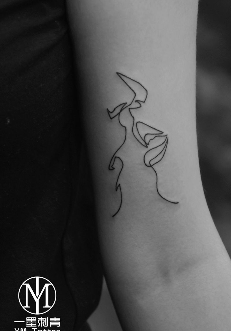 几何线条。纹身图片_手臂几何纹身图案