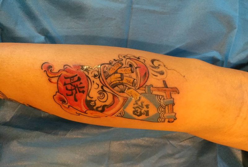 达摩蛋纹身图片_腿部新传统纹身图案