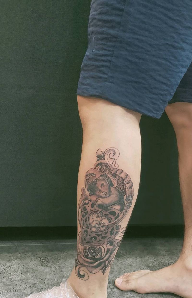 天使纹身图片_腿部欧美写实纹身图案