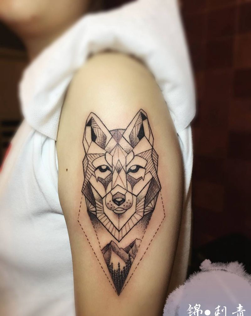 狼还是狗?纹身图片_成品手臂清新图腾动物纹身图案