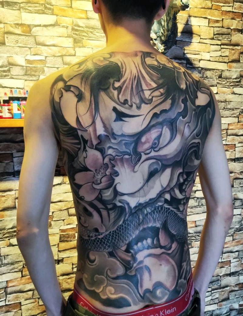 般若纹身图片_背部新传统纹身图案