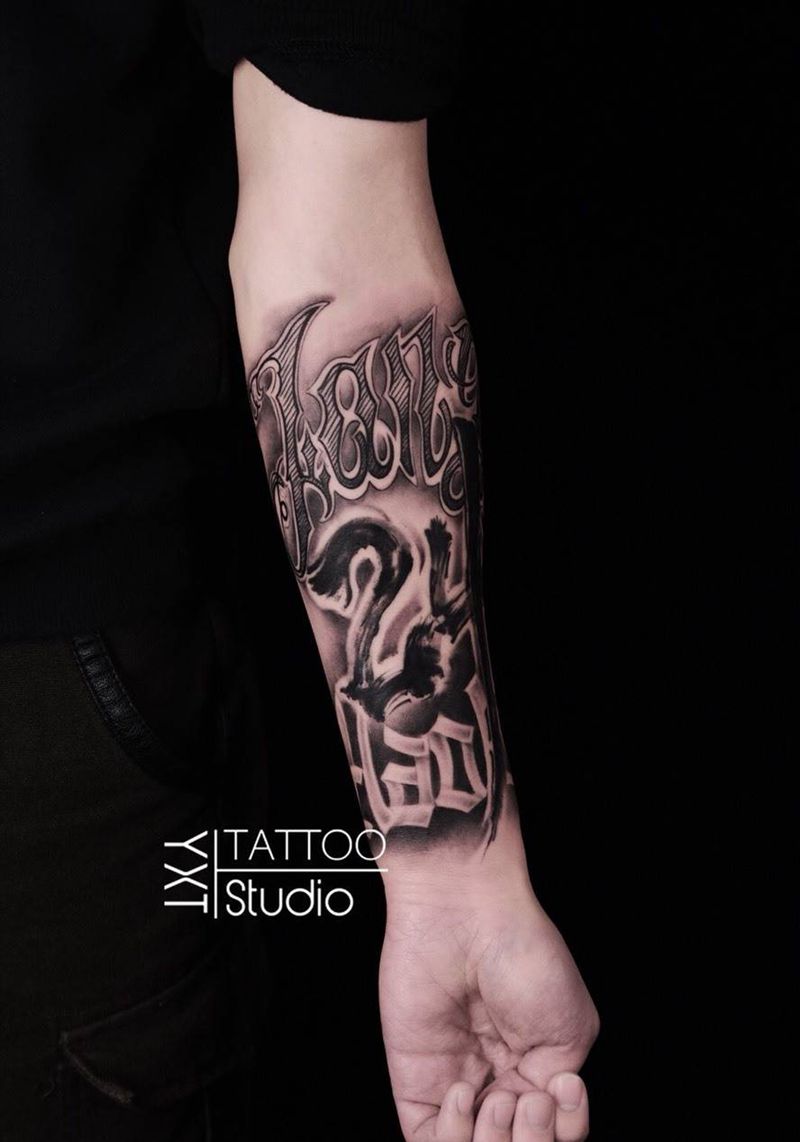 芳芳24纹身图片