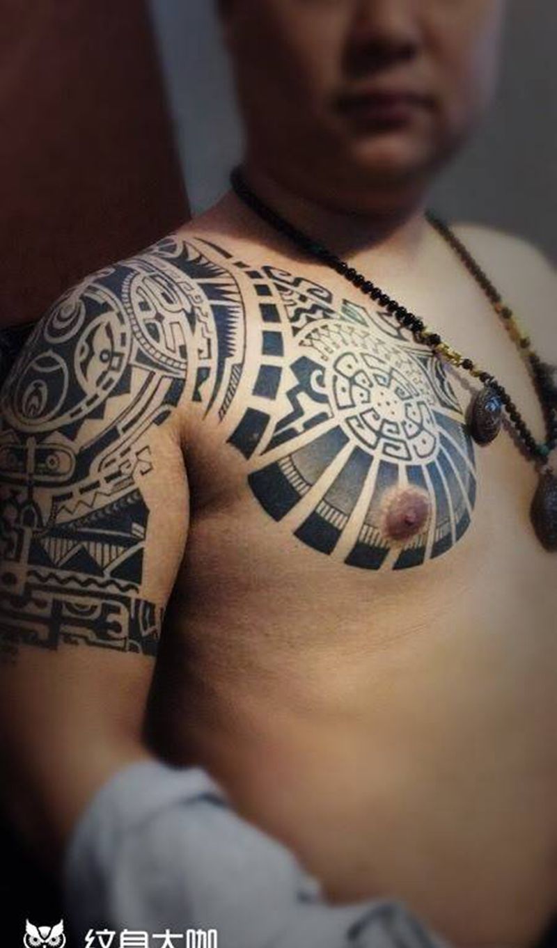 图腾半胛纹身图片_成品手臂胸部肩部背部欧美图腾几何字符宗教纹身图案