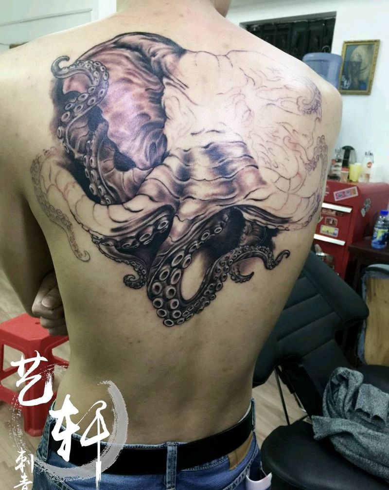 象章鱼未完成纹身图片