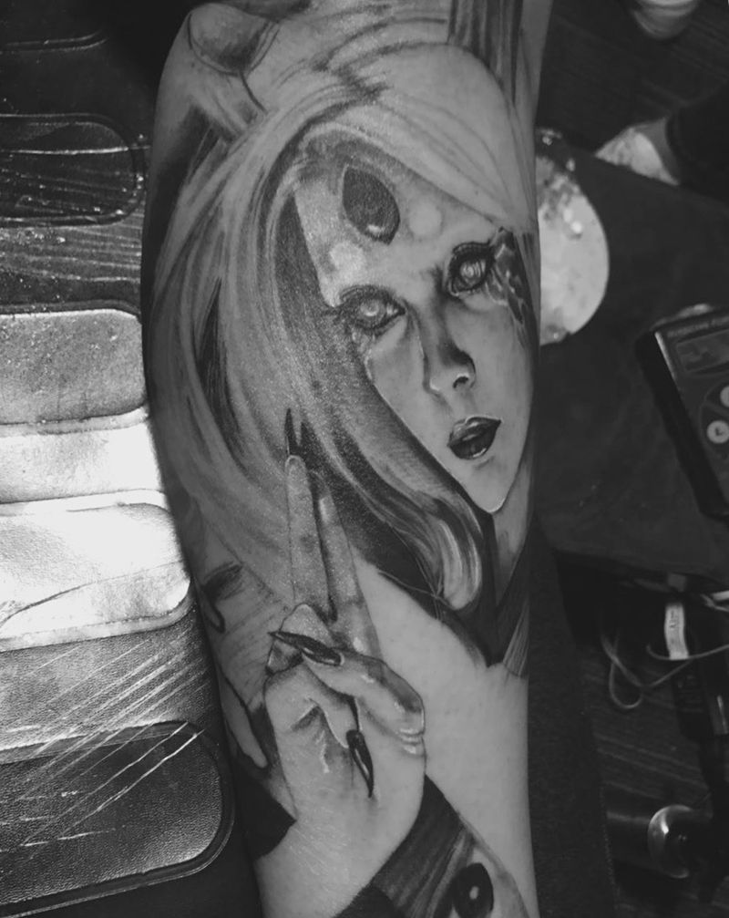 辉夜加龙包小腿 待续纹身图片