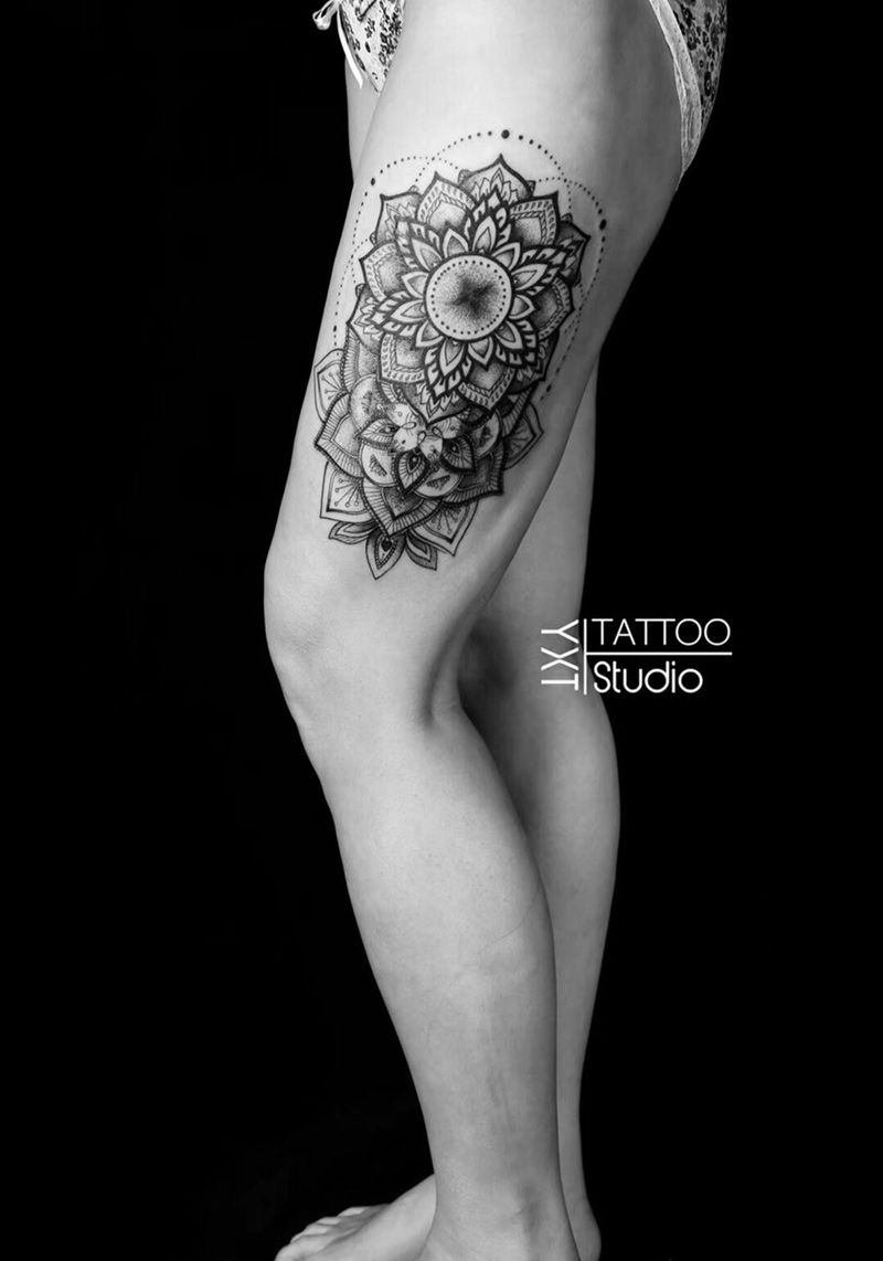 曼陀罗纹身图片_成品欧美清新几何腿部纹身图案