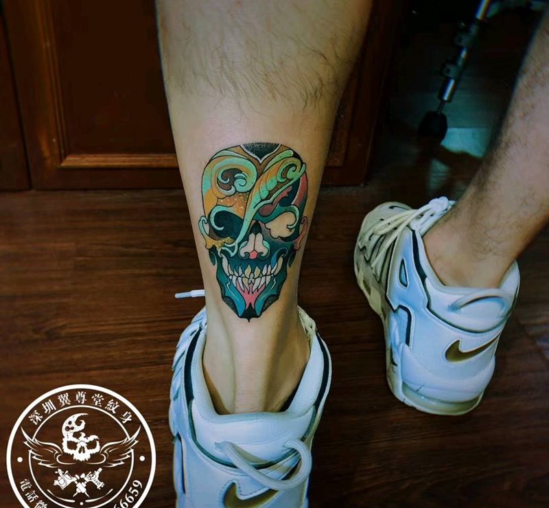 小骷髅纹身图片_腿部纹身图案