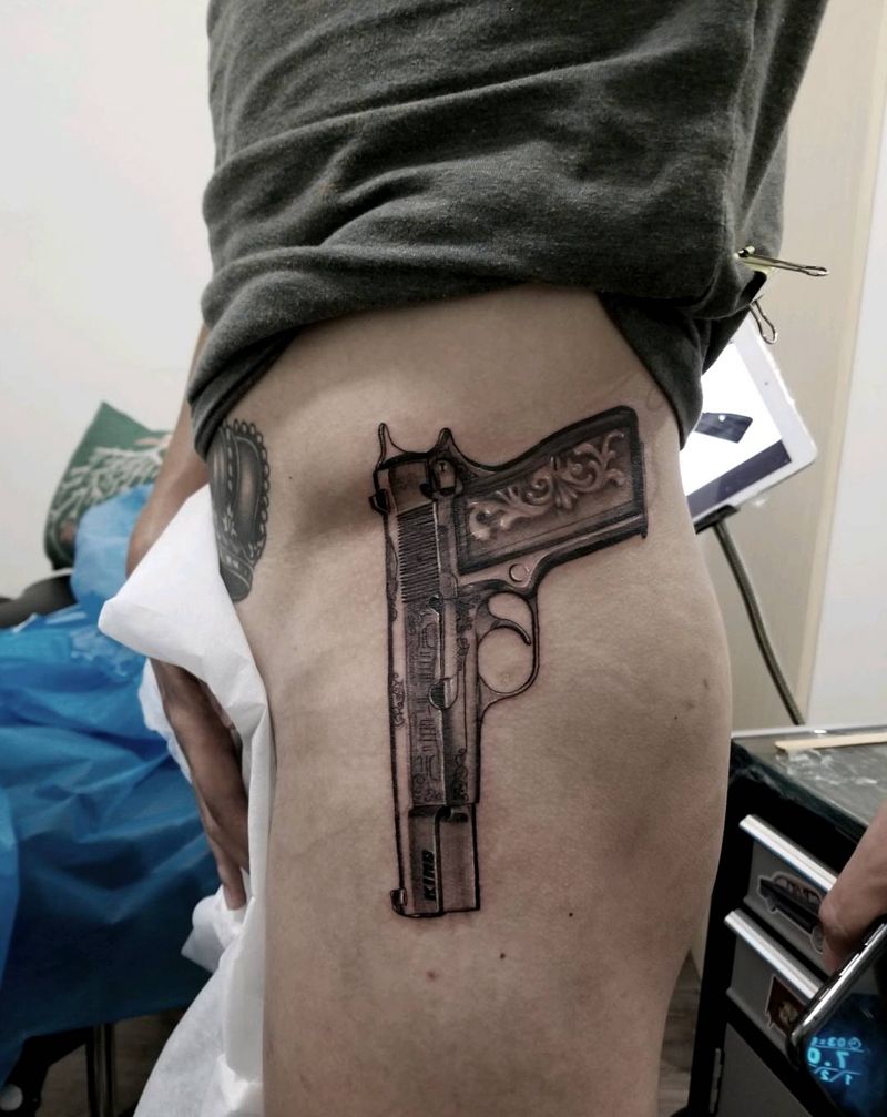 手枪纹身图片