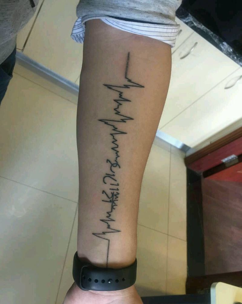 修改后的心电图纹身图片