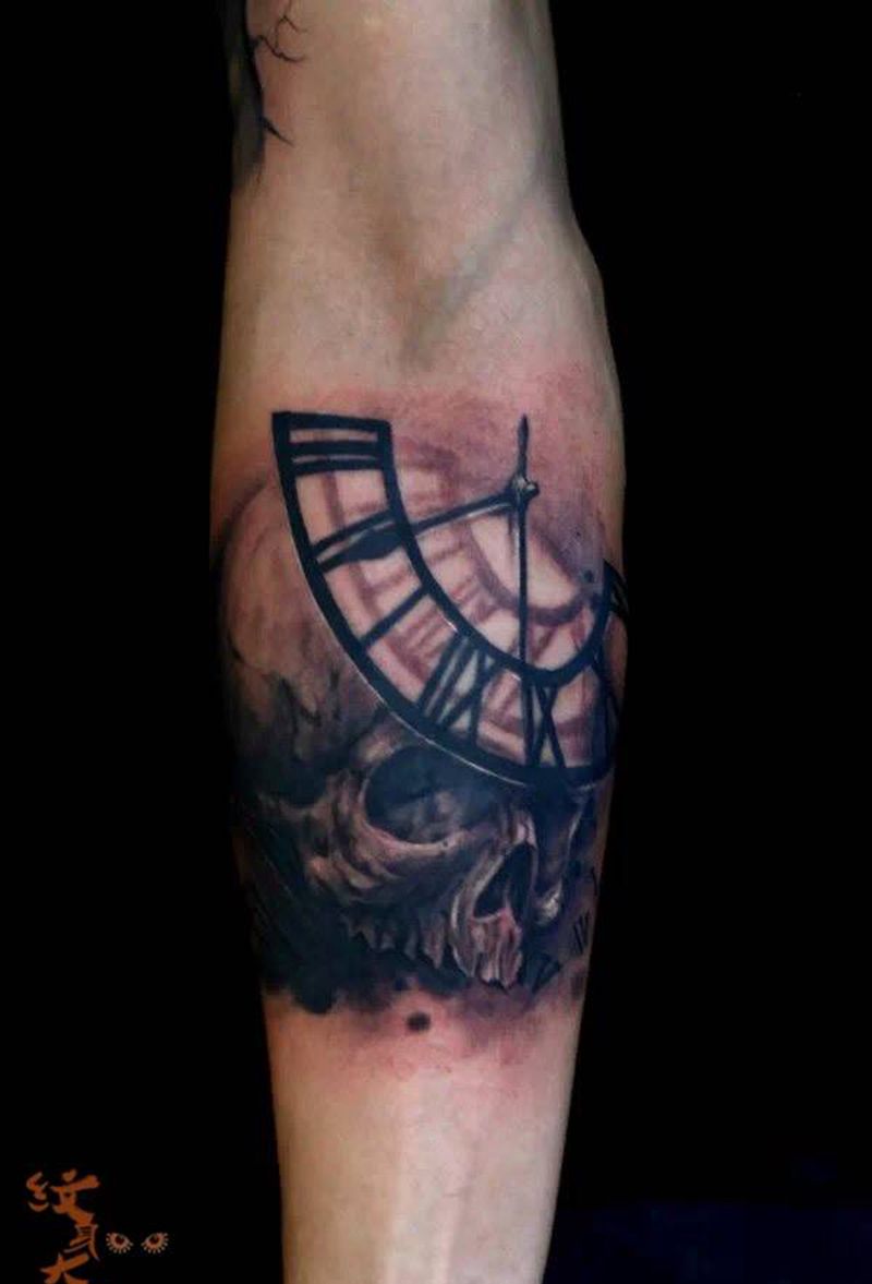 骷髅时钟纹身图片_成品欧美鬼神深圳纹身图案