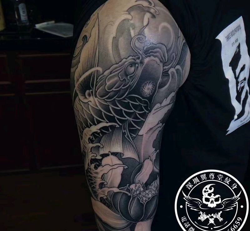 大手臂纹身图片_手臂新传统老传统纹身图案