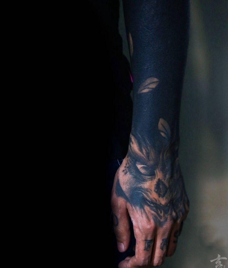 黑臂（遮蓋舊圖）纹身图片_成品手臂传统原创玄鹤刺青深圳图腾纹身图案