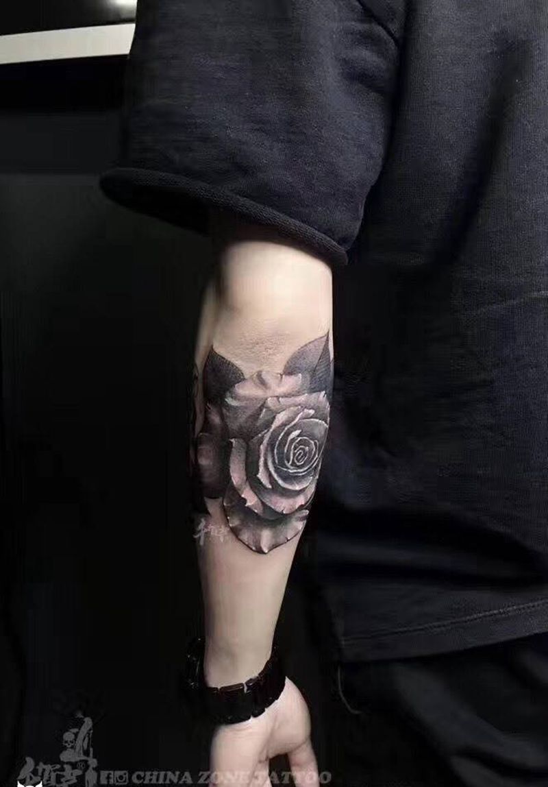 花纹身图片_成品手臂欧美写实植物纹身图案