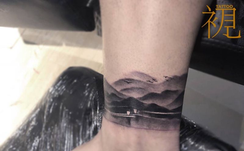 现场设计纹身图片_脚部水墨纹身图案