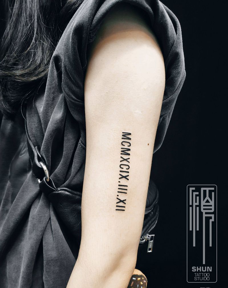 罗马数字生日纹身图片_手臂纹身图案