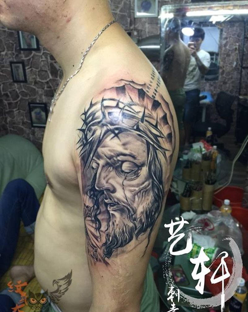耶稣加图纹身图片_欧美纹身图案