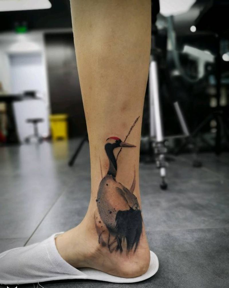 水墨鹤纹身图片_腿部脚部水墨鸟鹤动物纹身图案