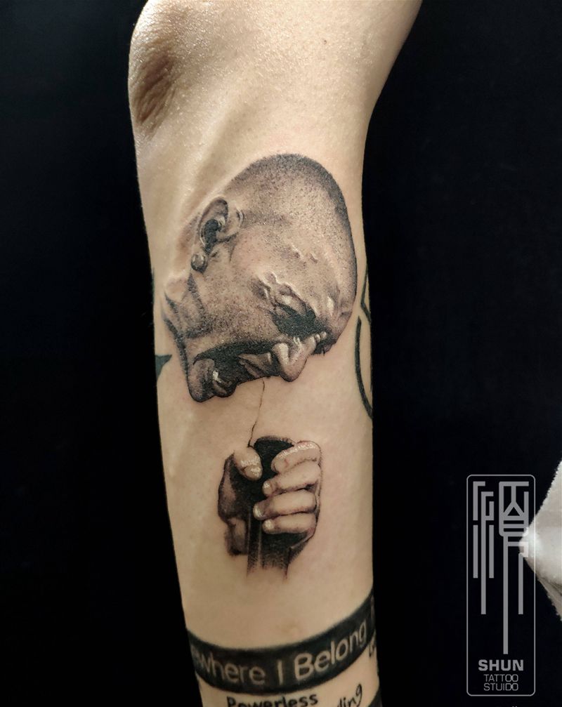 纪念偶像纹身图片_手臂欧美写实纹身图案