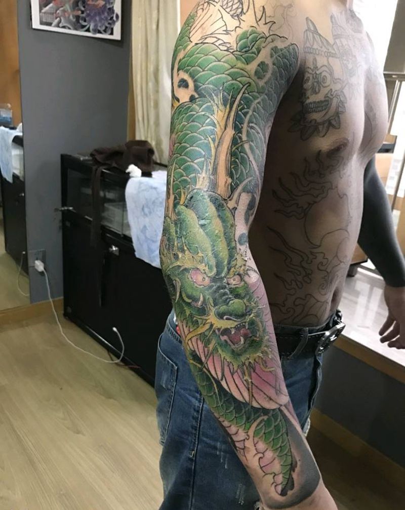 花臂 龙 未完成纹身图片