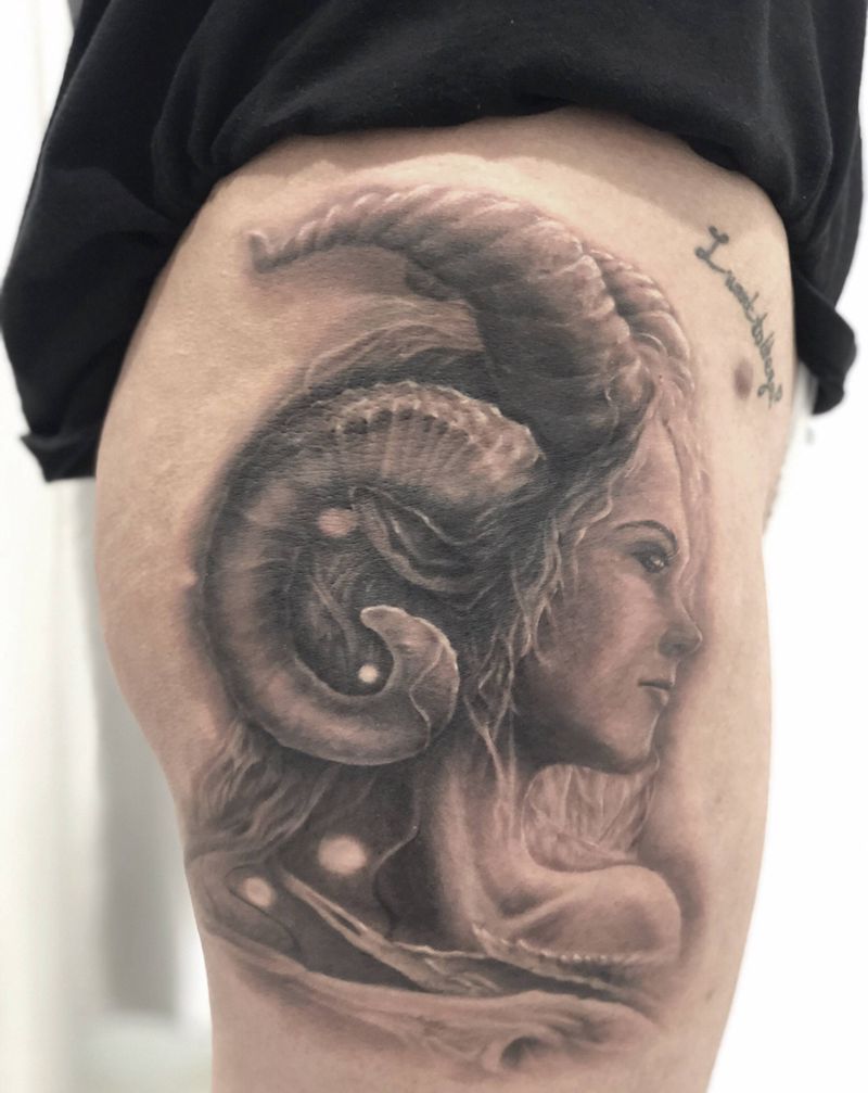 恶魔之女纹身图片_腿部欧美写实纹身图案