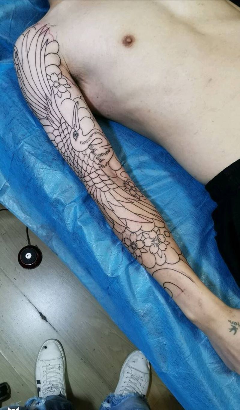 花臂线条纹身图片_老传统鹤花臂鹤纹身图案
