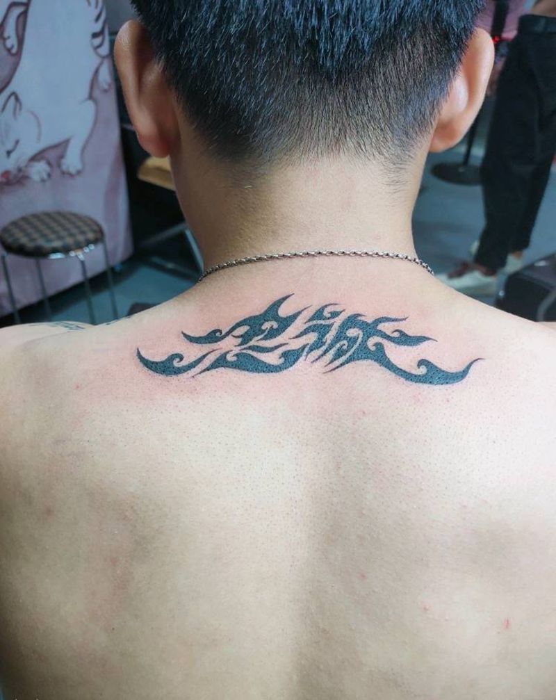 男士后背（字体图腾）纹身图片_背部图腾纹身图案