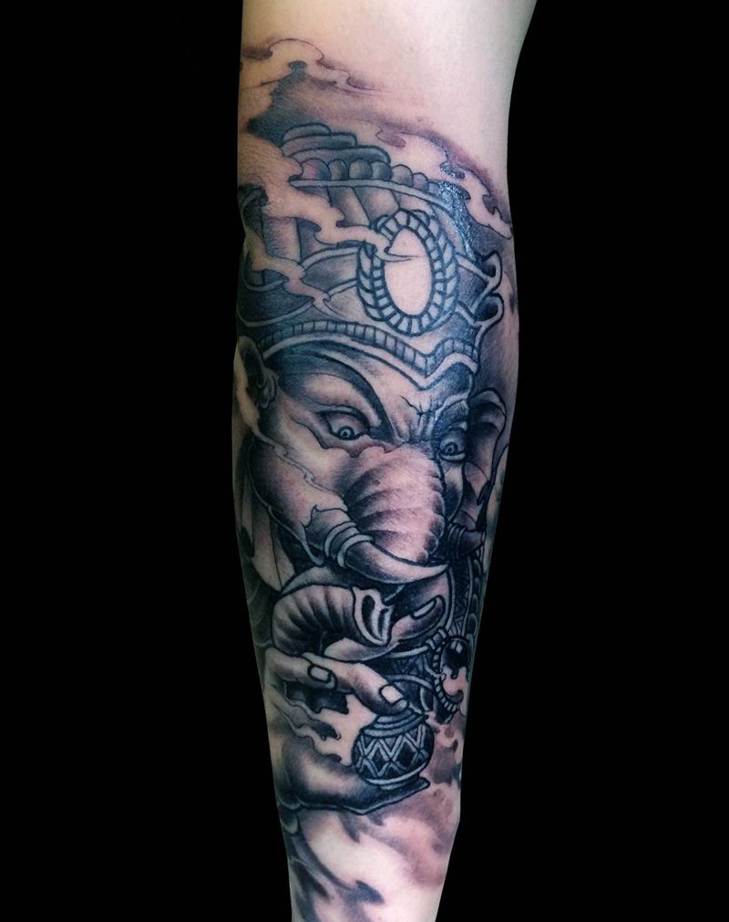 象财神纹身图片_手臂新传统象花臂象财神纹身图案