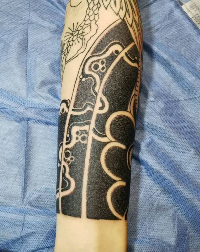 圆针打雾纹身图片_手臂老传统圆针打雾日式花臂纹身图案