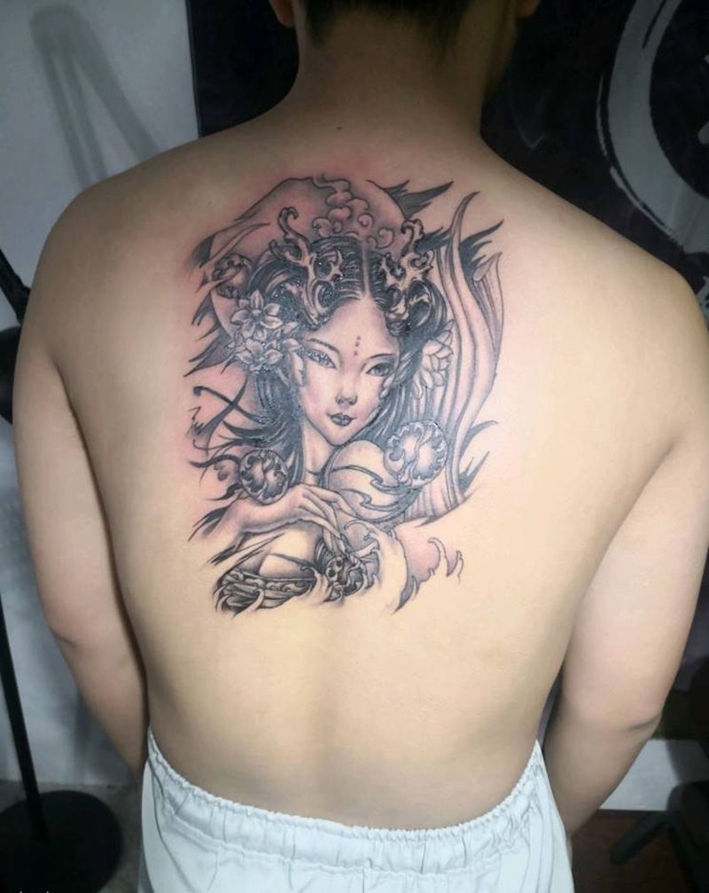 小龙女纹身图片_背部老传统纹身图案