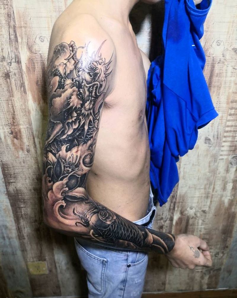 龙和鲤鱼花臂纹身图片_手臂老传统纹身图案