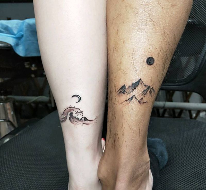 日月山海纹身图片_腿部欧美写实纹身图案