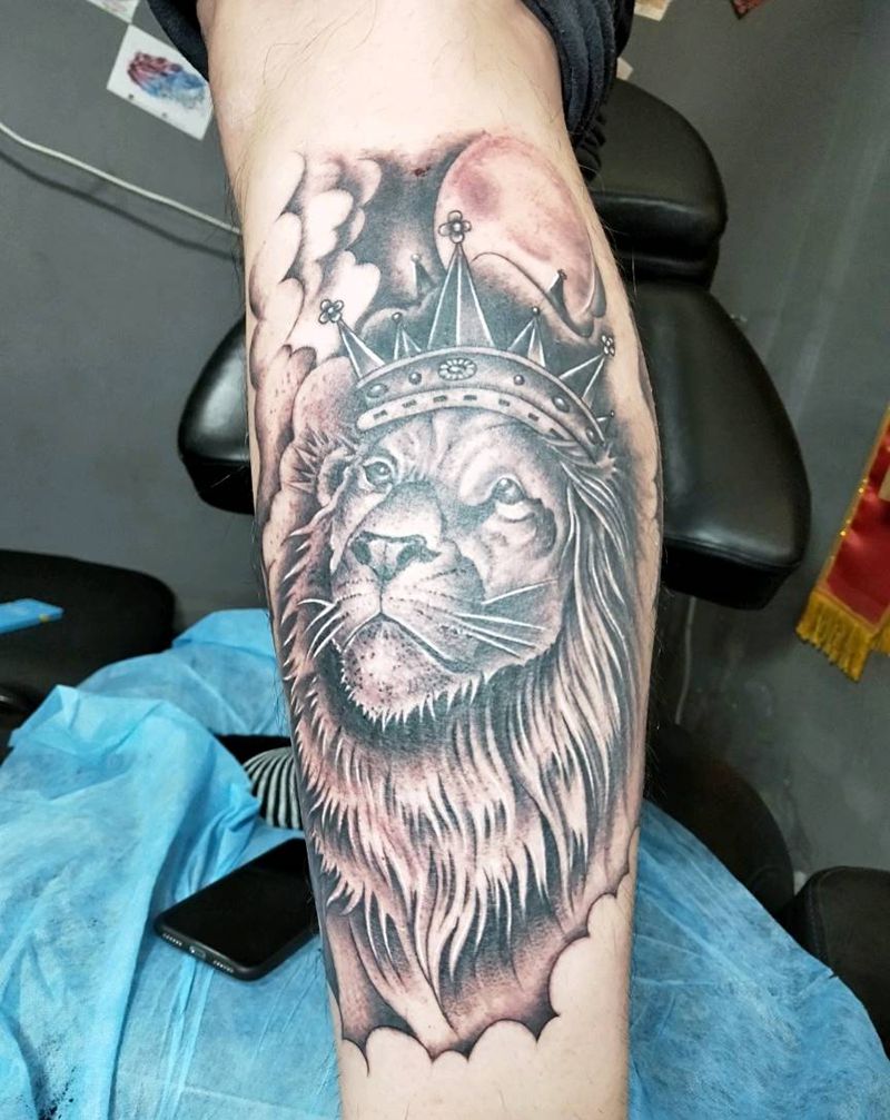 狮子纹身图片_脚部纹身图案