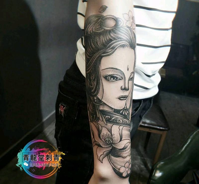小臂艺妓纹身图片