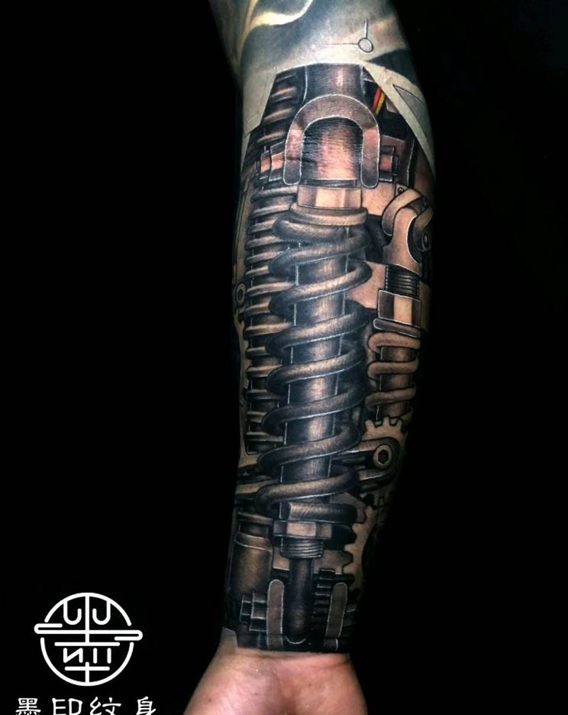 机械臂纹身图片_手臂肩部新传统机械机械臂纹身图案