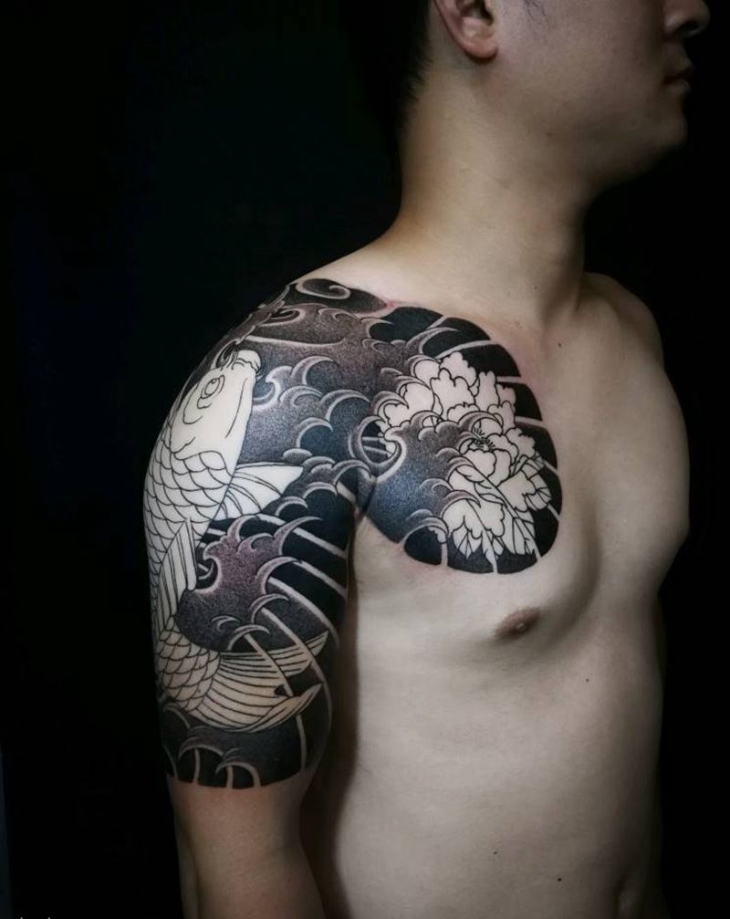 日式半甲 未完成纹身图片_肩部手臂老传统新传统半甲鲤鱼日式半甲纹身图案