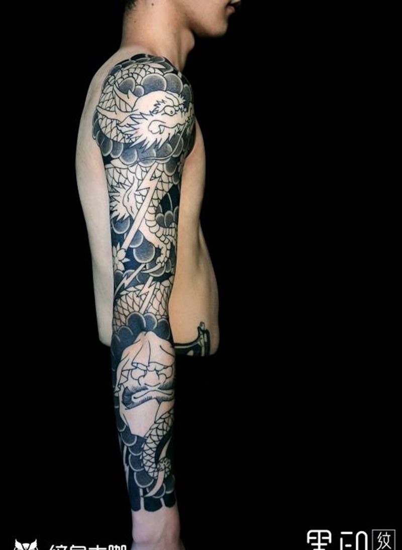 日式花臂纹身图片_手臂肩部老传统花臂老传统花臂日式花臂纹身图案