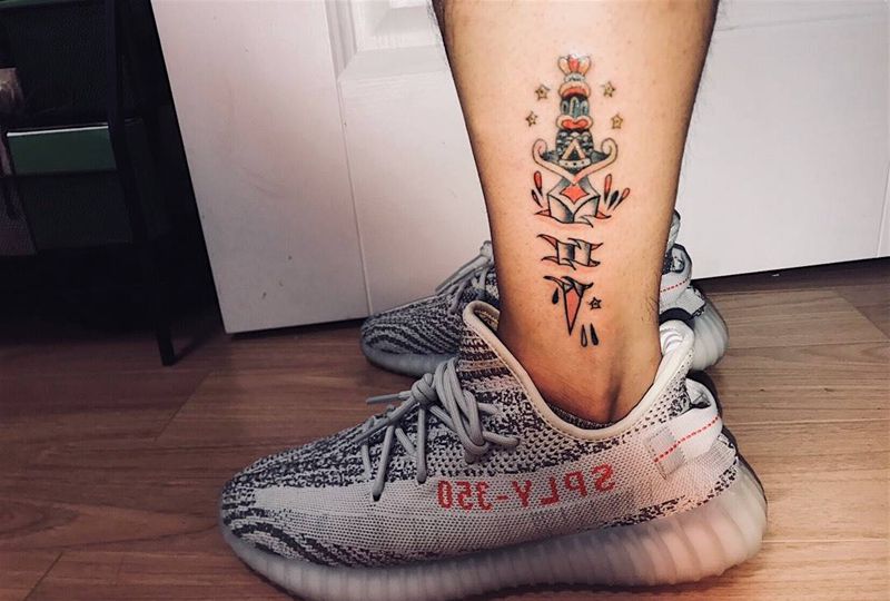 匕首纹身图片_腿部Old School纹身图案