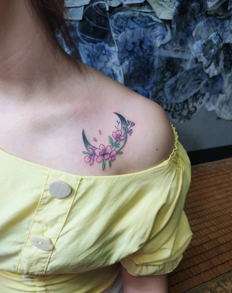 女士小图纹身图片_胸部新传统纹身图案