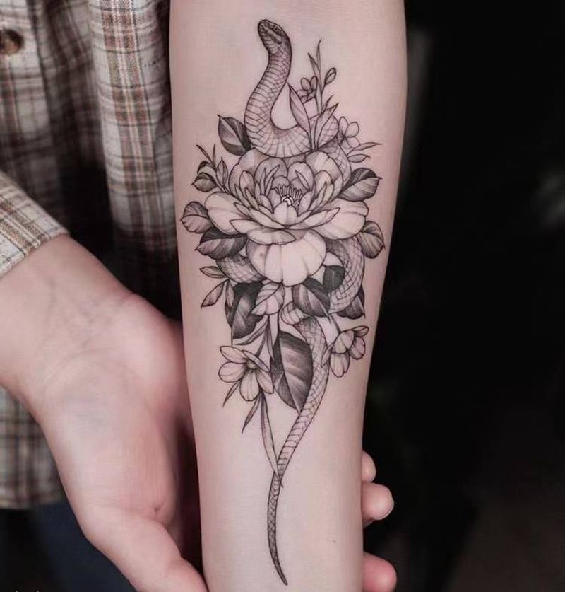 素花蛇纹身图片_手臂背部点刺纹身图案