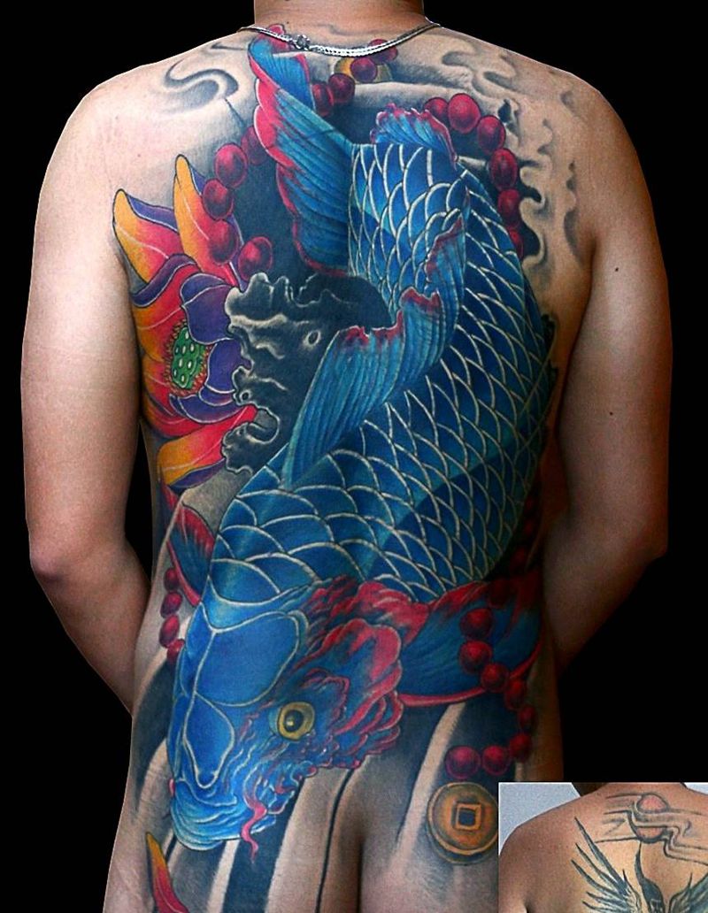 遮蓋圖 鯉魚纹身图片_背部新传统滿背鯉魚滿背遮蓋纹身图案