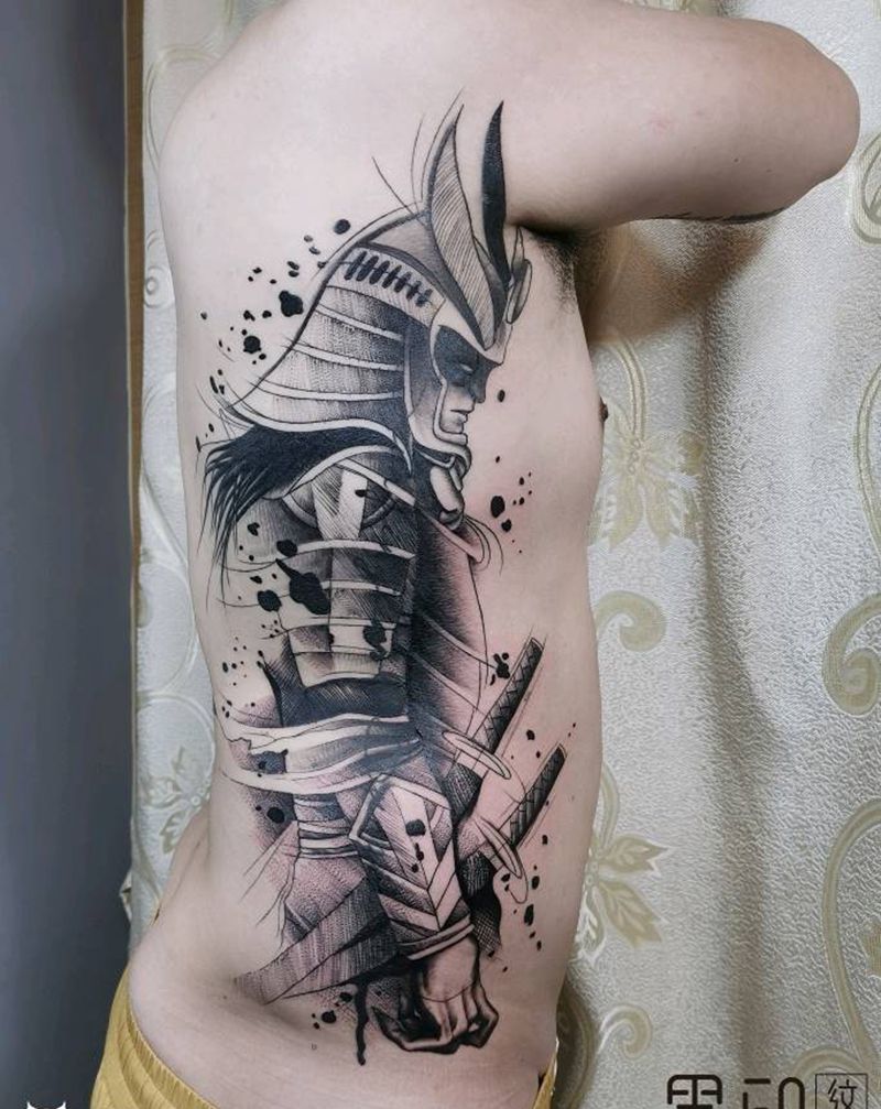 武士纹身图片_腰部腹部点刺水墨武士纹身图案