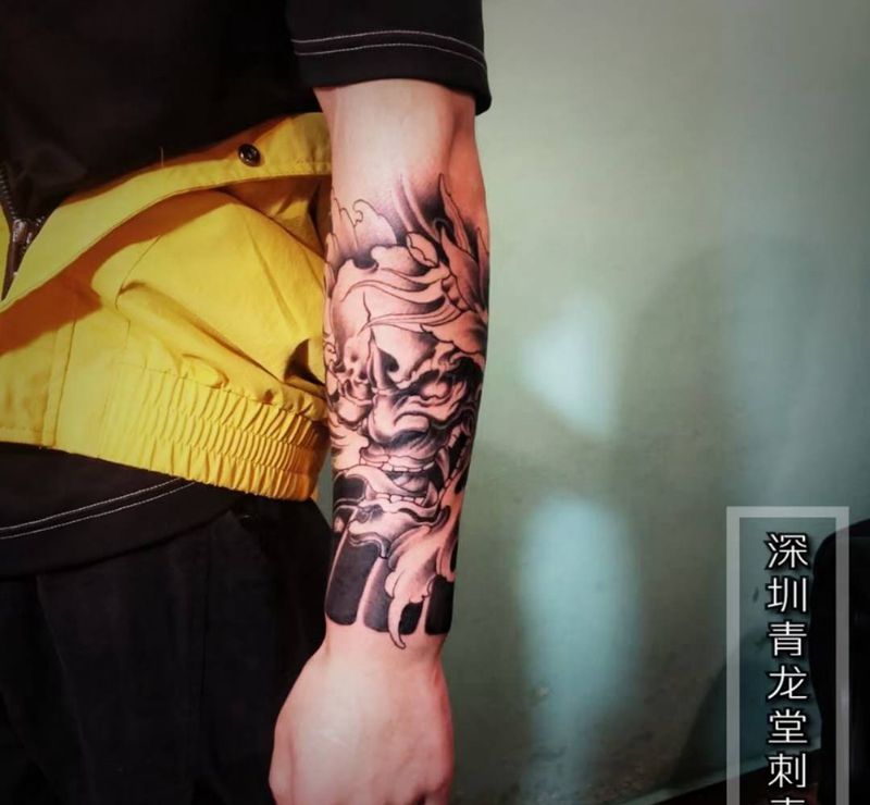 小臂般若纹身图片_手臂新传统纹身图案