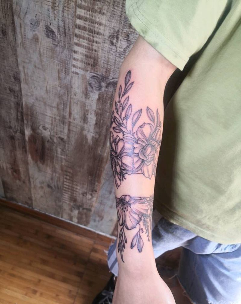 臂环纹身图片_手臂老传统素花，臂环纹身图案