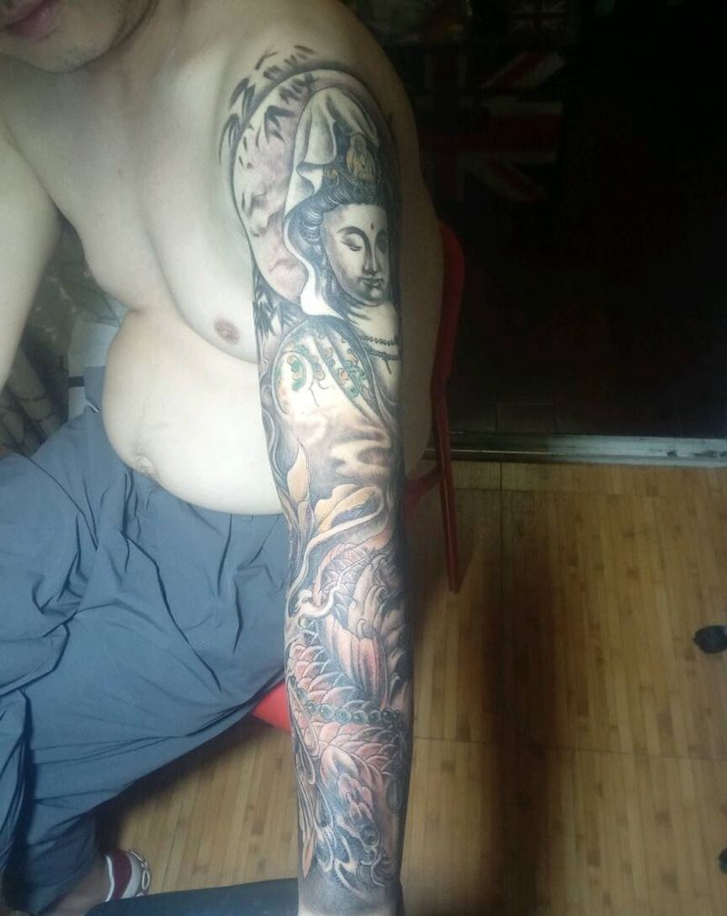 观音，鹤，鲤鱼花臂纹身图片_手臂传统动物人物成品纹身图案