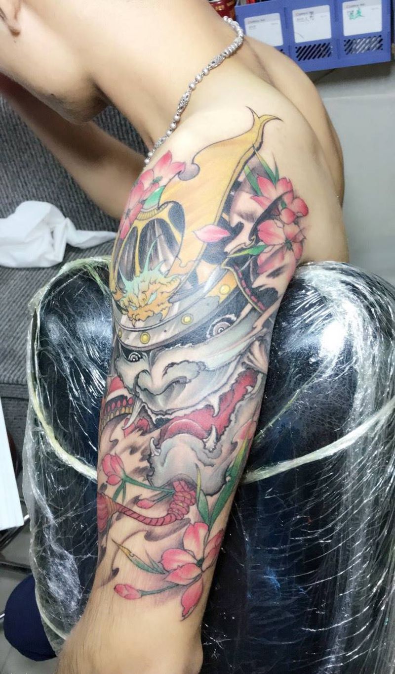 鬼面武士纹身图片