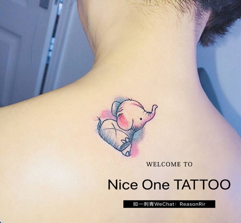 水彩小象纹身图片