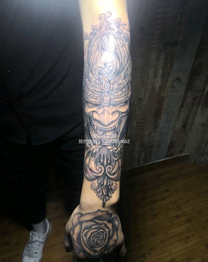 黑武士加花纹身图片